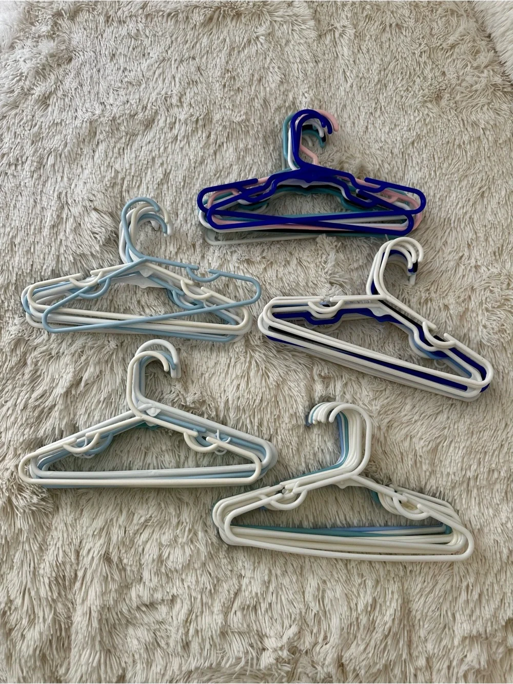 Kids Plastic Hangers Lot of 50 White Blue Pink Gray Nursery Closet Organizer